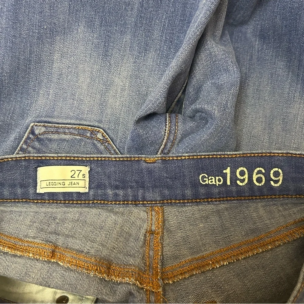 2 Pairs of Gap 1969 Legging Jeans in Stylish Blue and Dark Blue Size 27 Short - Picture 7 of 10